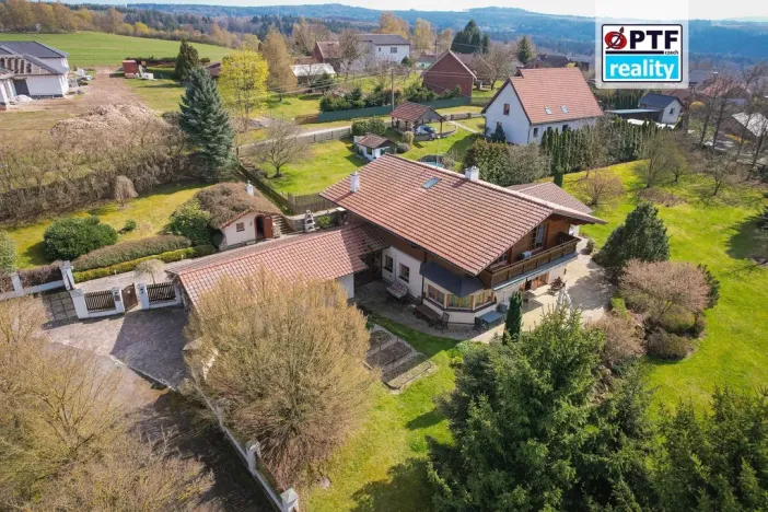 Prodej vily, Skořice, 277 m2