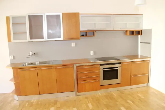 Pronájem bytu 2+1, Praha - Vršovice, 28. pluku, 64 m2