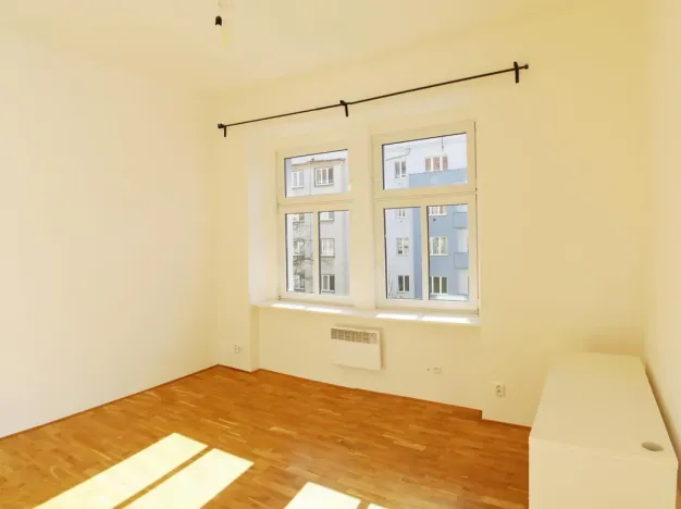 Pronájem bytu 2+1, Praha - Vršovice, 28. pluku, 64 m2