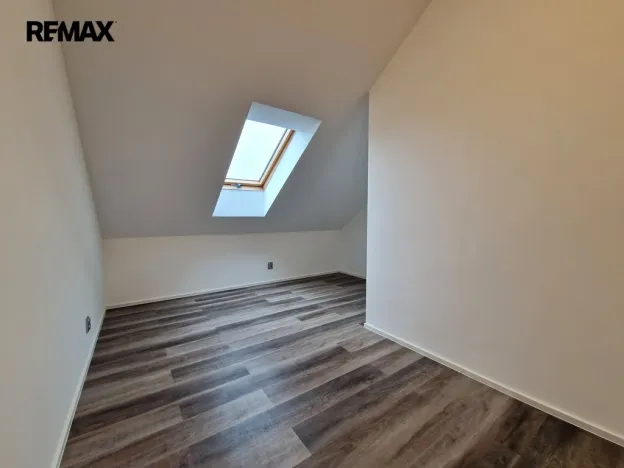 Prodej bytu 2+1, Lochovice, 96 m2