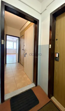 Pronájem bytu 1+kk, Praha, Božetická, 29 m2