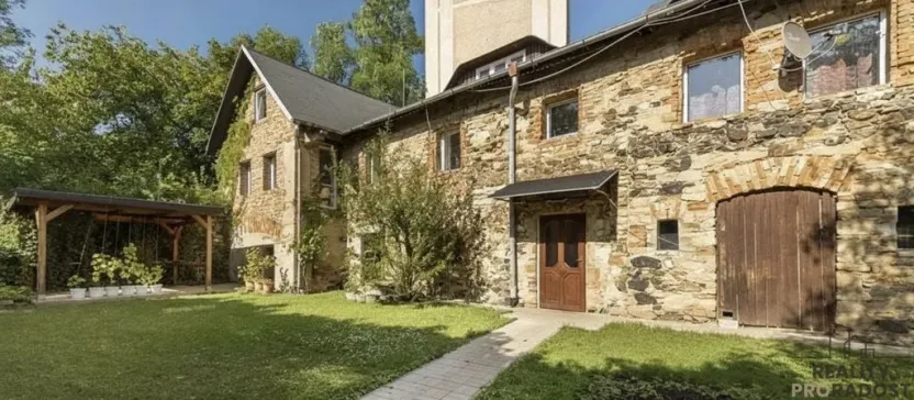 Prodej rodinného domu, Tuklaty, Akátová, 210 m2