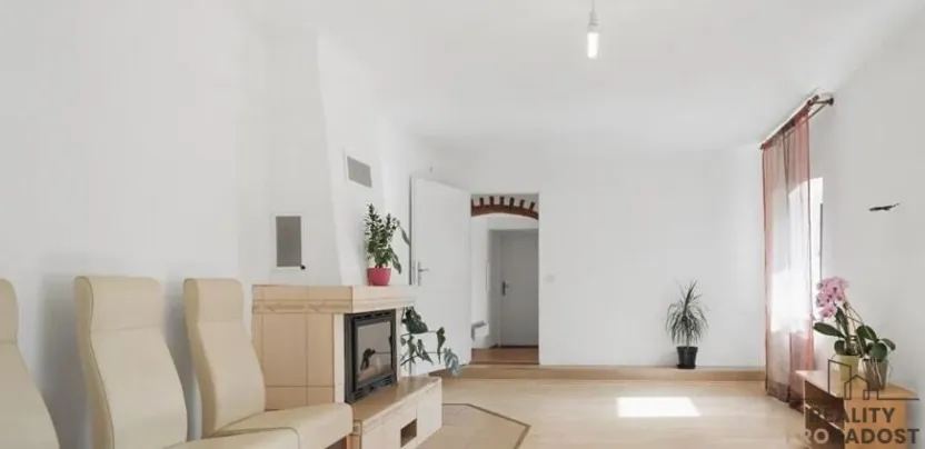 Prodej rodinného domu, Tuklaty, Akátová, 210 m2