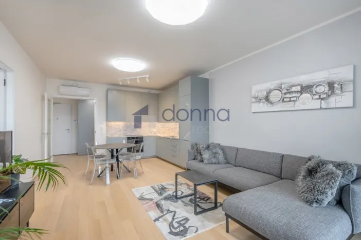 Pronájem bytu 2+kk, Praha, Jankovcova, 60 m2