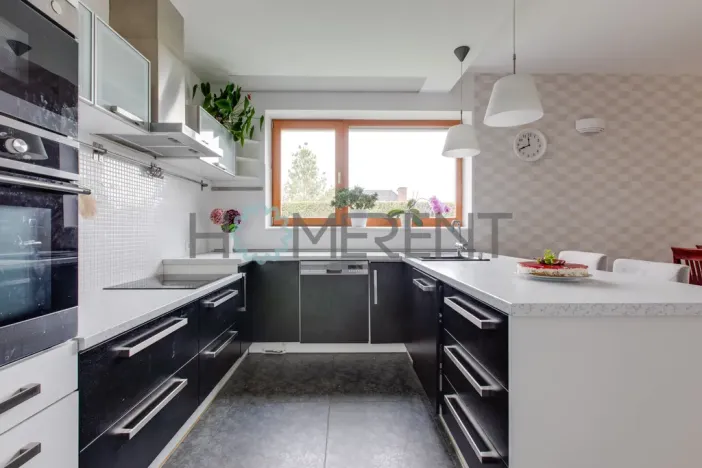 Pronájem vily, Nučice, Krahulovská, 240 m2