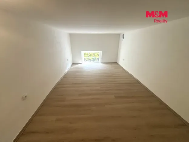 Pronájem bytu 2+kk, Králův Dvůr - Karlova Huť, Tovární, 44 m2