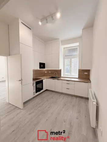 Pronájem bytu 1+1, Olomouc, Dobrovského, 47 m2