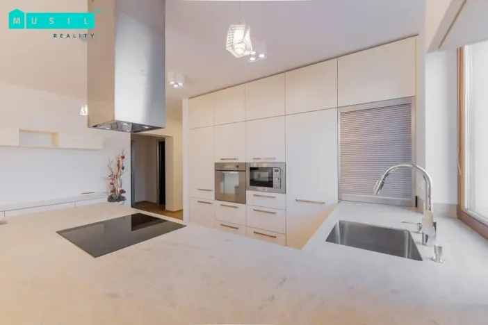 Pronájem bytu 4+kk, Olomouc - Nové Sady, Českobratrská, 151 m2