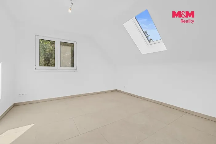 Prodej rodinného domu, Polní Voděrady, 200 m2