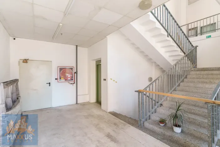 Prodej obchodního prostoru, Žatec, Husova, 2862 m2