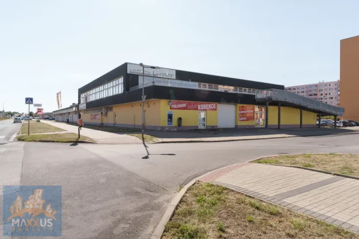 Prodej obchodního prostoru, Žatec, Husova, 2862 m2