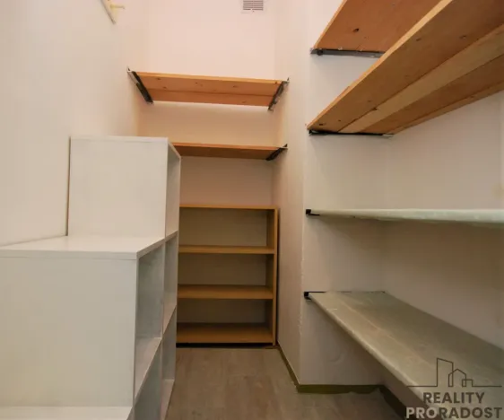 Pronájem bytu 3+1, Drnholec, Hrušovanská, 80 m2