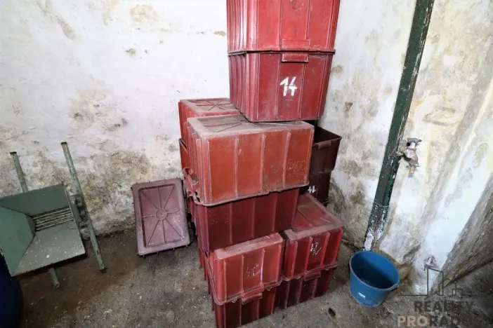 Pronájem vinného sklepa, Hlohovec, Šulaperk, 37 m2
