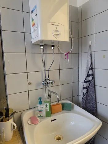 Pronájem obchodního prostoru, Plzeň, Bezručova, 35 m2