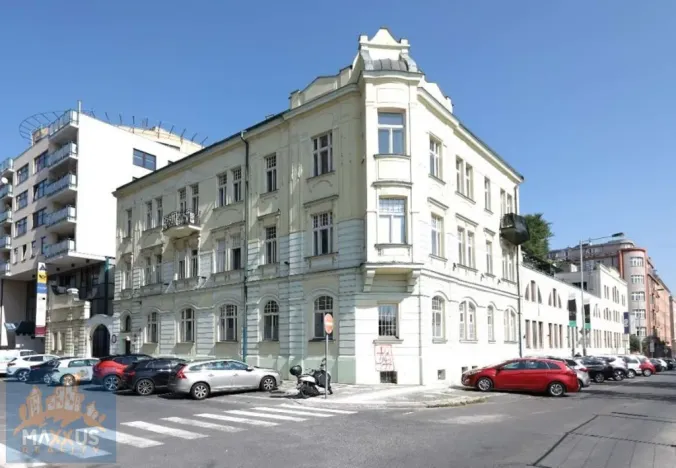 Pronájem kanceláře, Praha - Vinohrady, Chrudimská, 325 m2