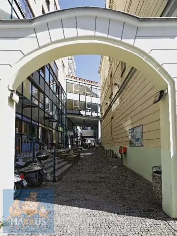 Pronájem kanceláře, Praha - Vinohrady, Chrudimská, 325 m2