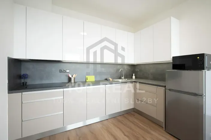 Pronájem bytu 2+kk, Pardubice, třída Míru, 53 m2