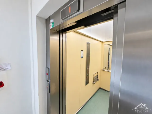 Prodej bytu 3+1, Praha - Řepy, Zrzavého, 83 m2