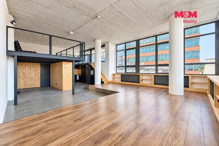 Prodej bytu 1+kk, Zlín, J. A. Bati, 100 m2