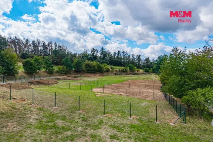 Pronájem zahrady, Milešov, 770 m2