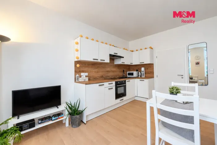 Prodej bytu 2+kk, Jablonec nad Nisou, Saskova, 35 m2