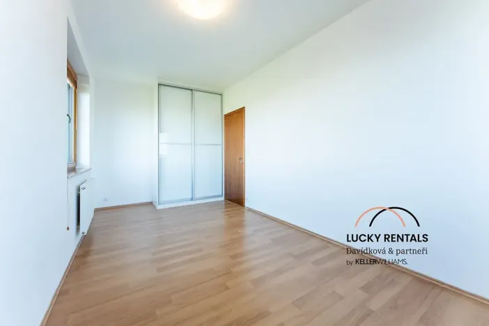 Pronájem bytu 3+kk, Praha - Střížkov, Jitravská, 97 m2