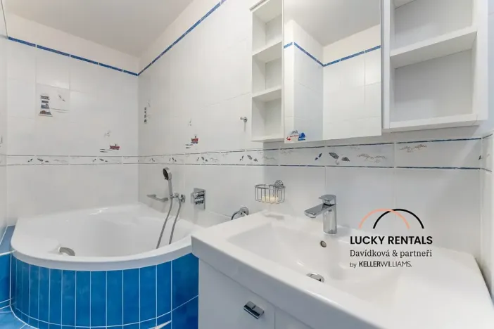 Pronájem bytu 3+kk, Praha - Střížkov, Jitravská, 97 m2