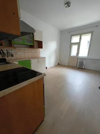 Pronájem bytu 2+kk, Praha - Žižkov, Jeseniova, 50 m2
