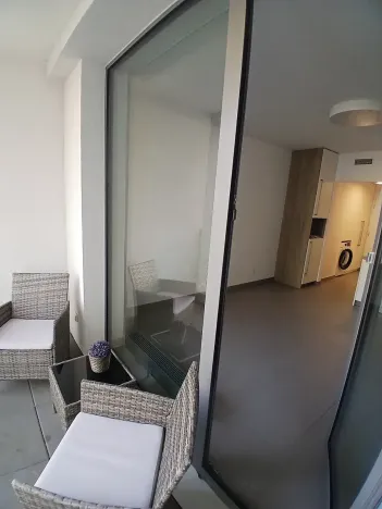 Pronájem bytu 1+kk, Praha - Košíře, Hlaváčkova, 25 m2