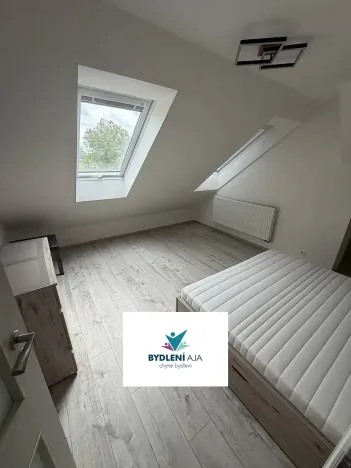 Pronájem bytu 3+kk, Praha - Smíchov, Peroutkova, 60 m2