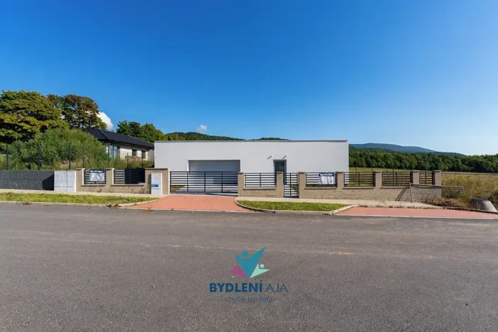 Prodej rodinného domu, Dubí, V Aleji, 206 m2