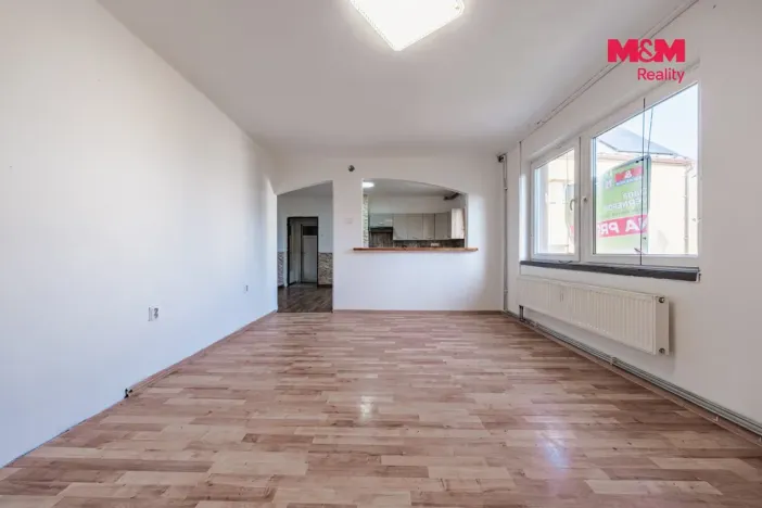 Prodej bytu 2+1, Kryry, náměstí Československé armády, 64 m2