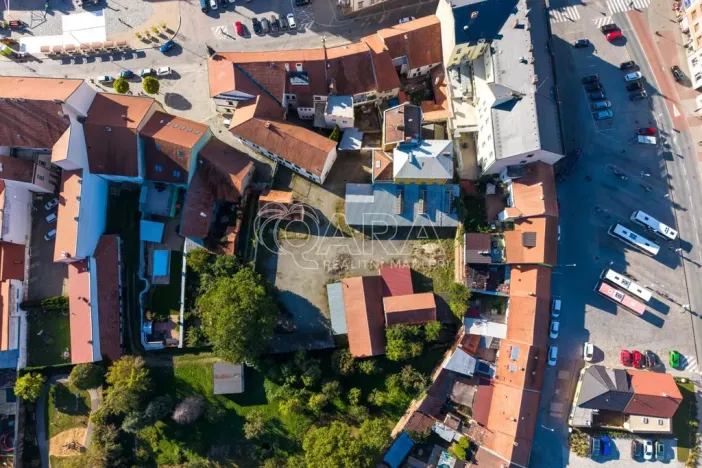 Prodej obchodního prostoru, Ivančice, Palackého náměstí, 1196 m2