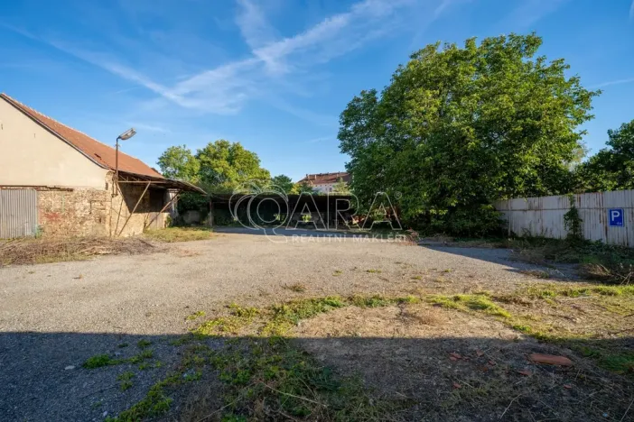 Prodej obchodního prostoru, Ivančice, Palackého náměstí, 1196 m2