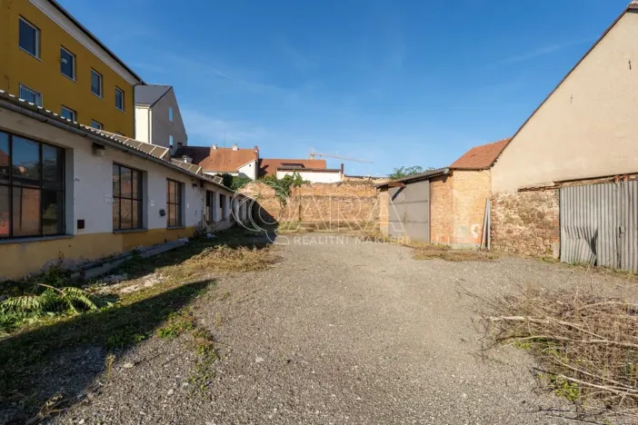 Prodej obchodního prostoru, Ivančice, Palackého náměstí, 1196 m2