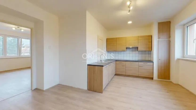Prodej bytu 2+1, Měcholupy - Želeč, 64 m2