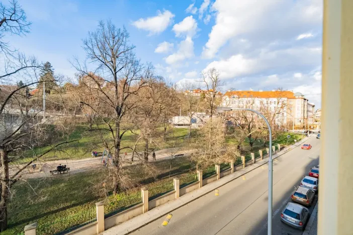 Pronájem bytu 1+1, Praha - Smíchov, Holečkova, 38 m2