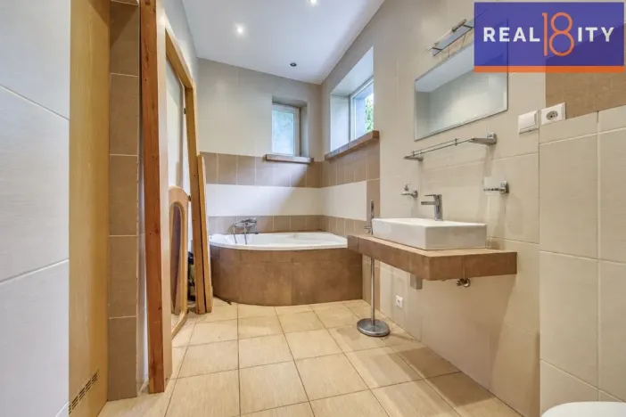 Prodej bytu 5+kk, Roztoky, Šebkova, 150 m2