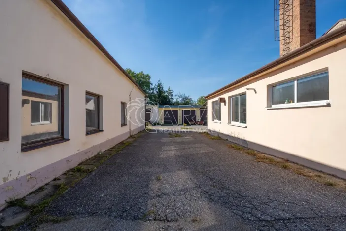 Prodej výrobních prostor, Ivančice, Kounická, 1474 m2