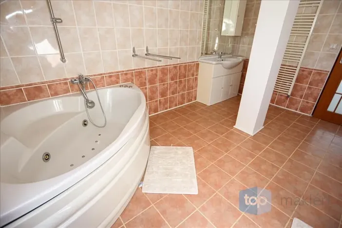 Prodej bytu 4+kk, Říčany - Voděrádky, Krabošická, 118 m2