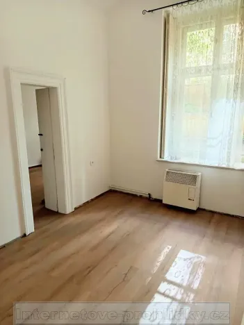 Pronájem bytu 2+kk, Praha - Vinohrady, 44 m2