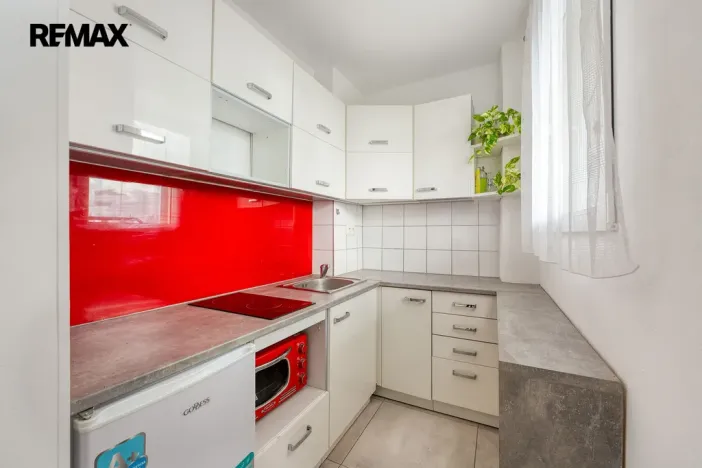 Prodej bytu 1+kk, Hradec Králové - Pražské Předměstí, Hrubínova, 36 m2