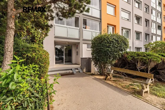 Prodej bytu 3+kk, Praha - Petrovice, Rezlerova, 64 m2