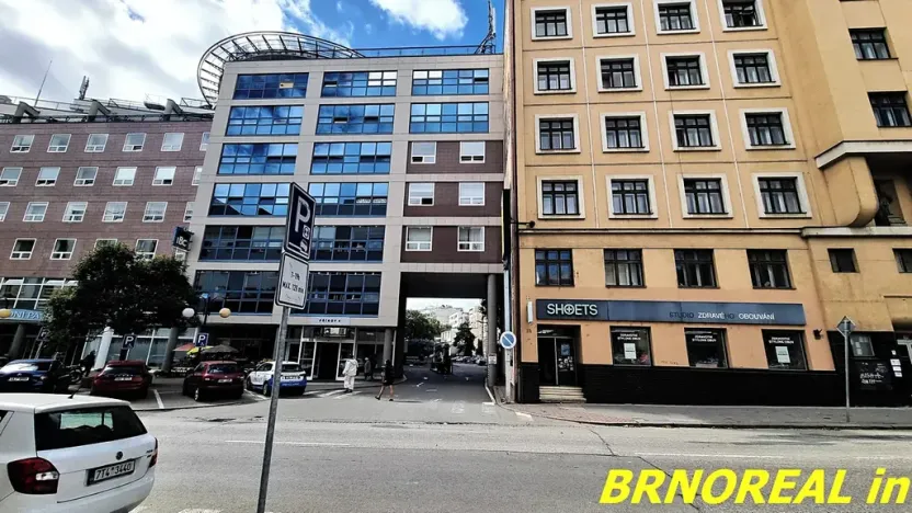 Pronájem garážového stání, Brno, Příkop, 12 m2