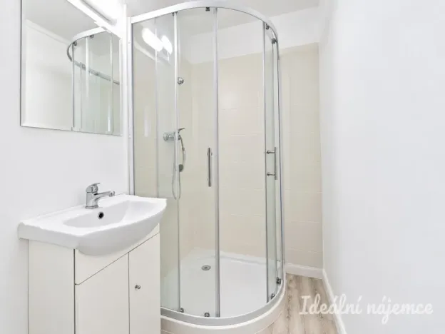 Pronájem bytu 2+kk, Brno - Židenice, Blatnická, 46 m2
