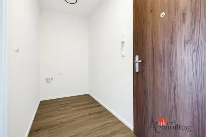 Pronájem bytu 1+kk, Hradec Králové, Na Střezině, 35 m2