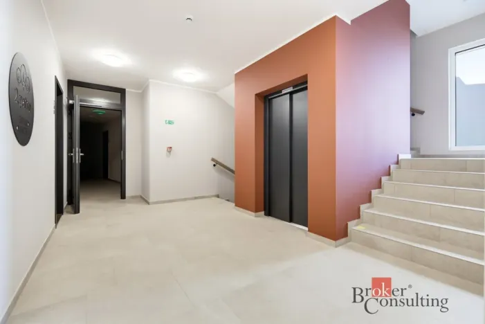 Pronájem bytu 1+kk, Hradec Králové, Na Střezině, 35 m2