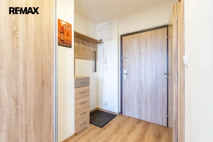 Pronájem bytu 2+kk, Praha - Chodov, V jezírkách, 45 m2