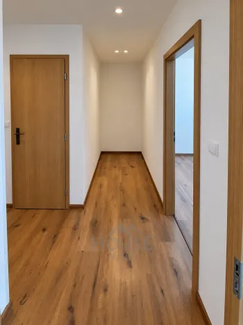 Prodej bytu 3+1, Praha - Letňany, Kuželova, 68 m2