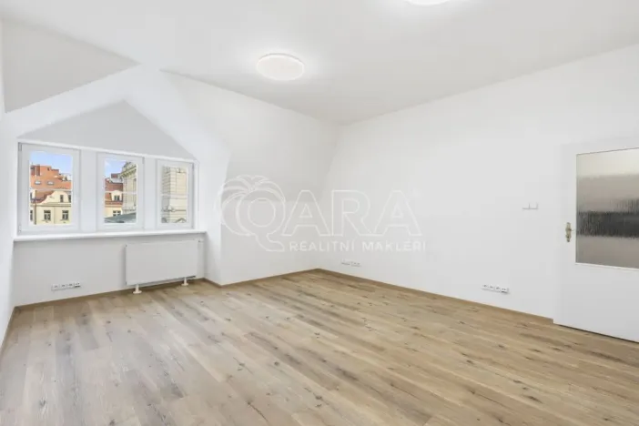 Pronájem bytu 3+kk, Praha - Vinohrady, Římská, 74 m2
